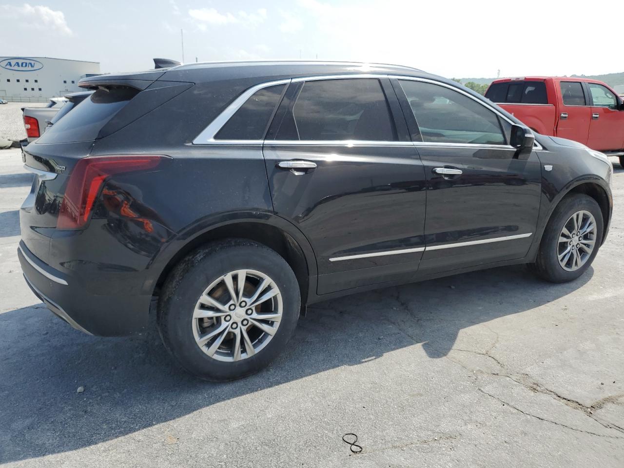 Photo 2 VIN: 1GYKNDRS2MZ103423 - CADILLAC XT5 