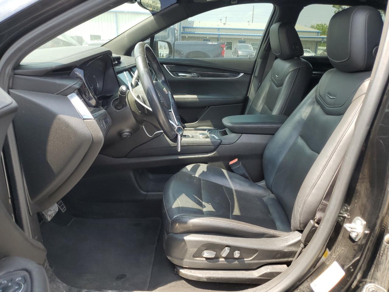 Photo 6 VIN: 1GYKNDRS2MZ103423 - CADILLAC XT5 