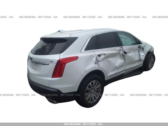 Photo 3 VIN: 1GYKNDRS3JZ226000 - CADILLAC XT5 