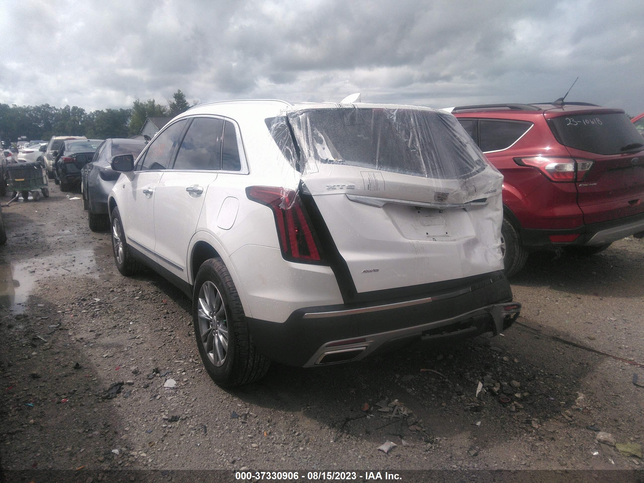 Photo 2 VIN: 1GYKNDRS5MZ101374 - CADILLAC XT5 