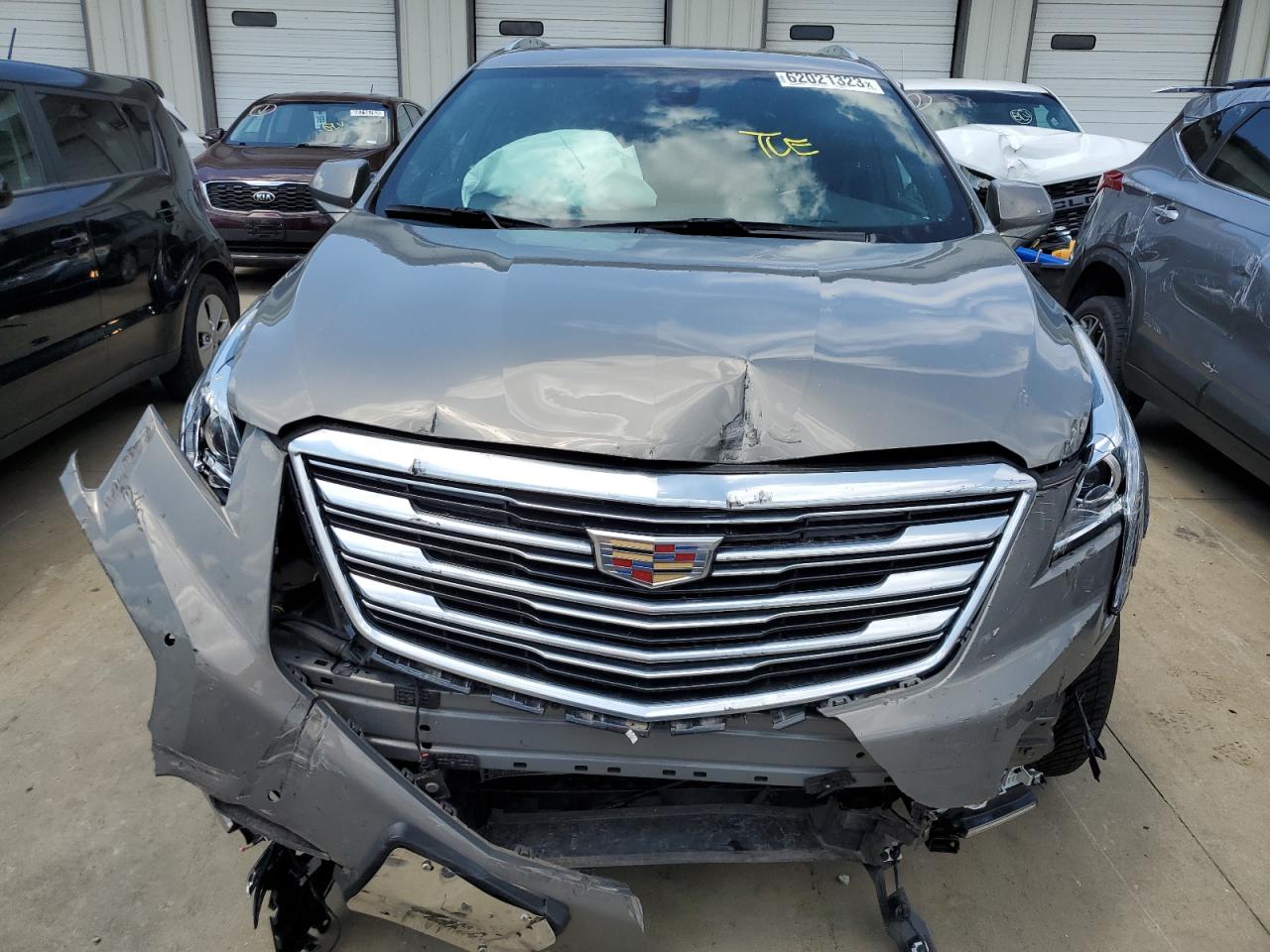 Photo 4 VIN: 1GYKNDRS7KZ264699 - CADILLAC XT5 