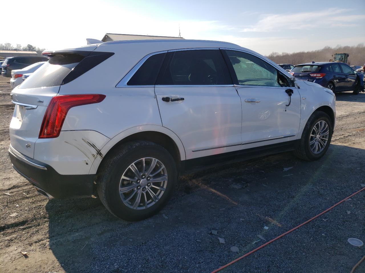 Photo 2 VIN: 1GYKNDRS7KZ297895 - CADILLAC XT5 