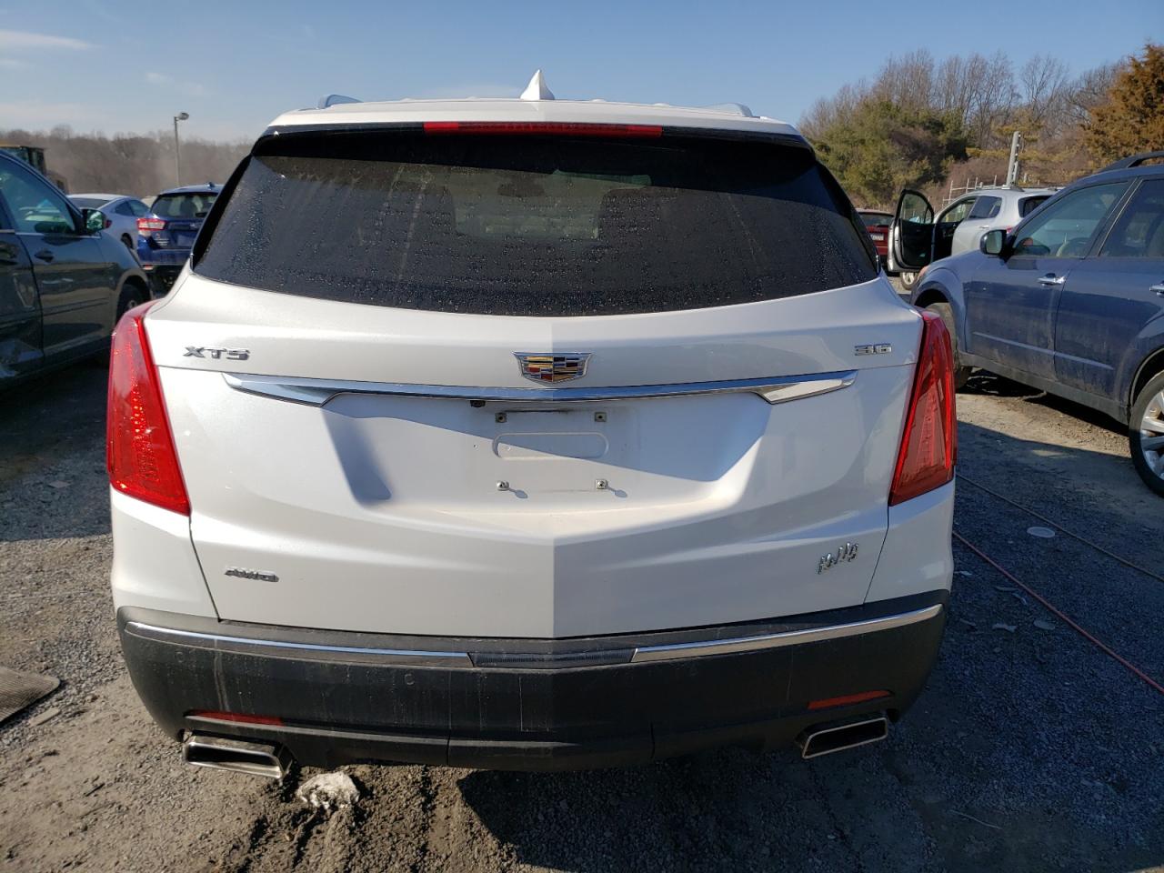 Photo 5 VIN: 1GYKNDRS7KZ297895 - CADILLAC XT5 