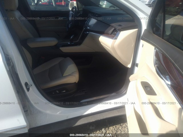 Photo 4 VIN: 1GYKNDRS8HZ117235 - CADILLAC XT5 