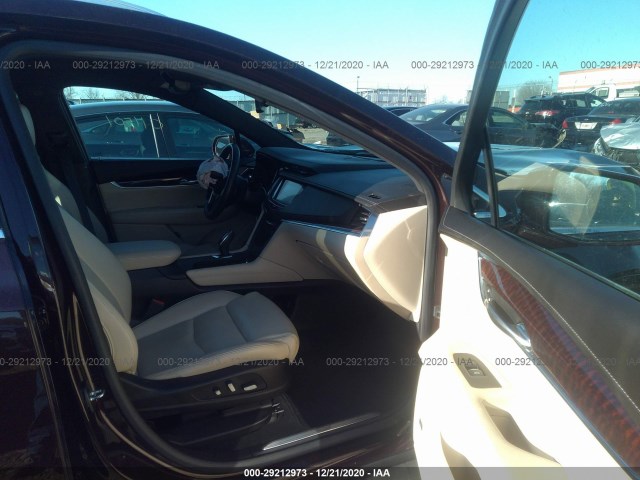 Photo 4 VIN: 1GYKNDRS8HZ252165 - CADILLAC XT5 