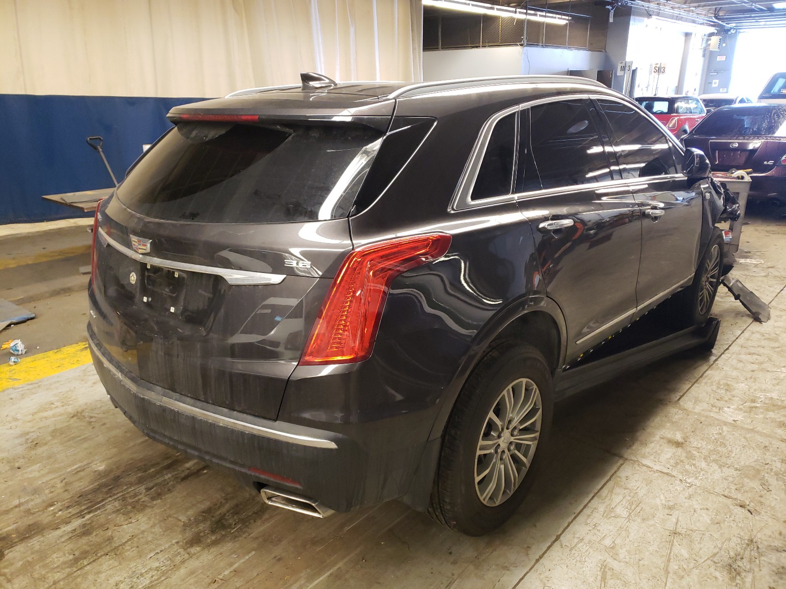 Photo 3 VIN: 1GYKNDRS8KZ108154 - CADILLAC XT5 LUXURY 