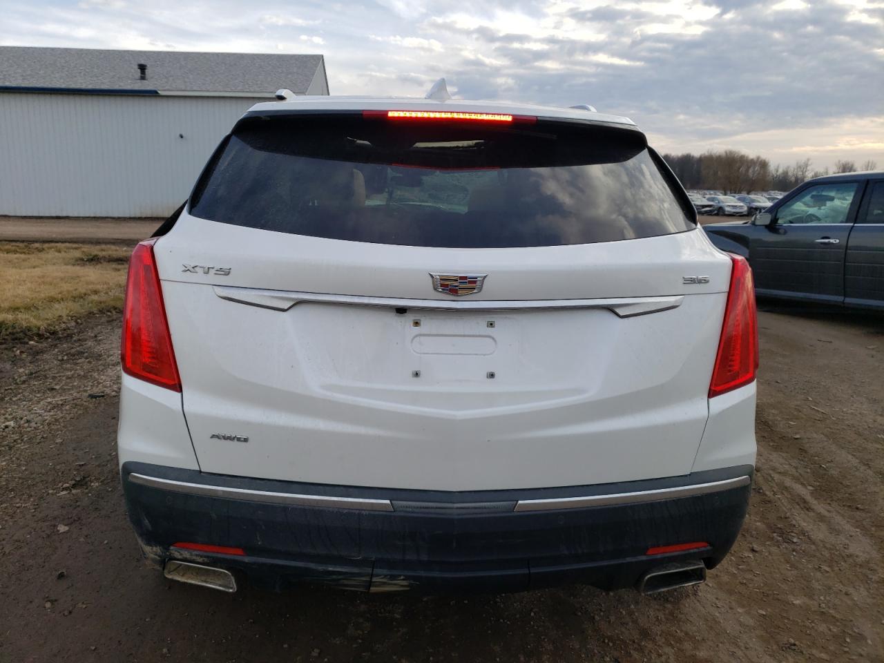 Photo 5 VIN: 1GYKNDRS8KZ187194 - CADILLAC XT5 