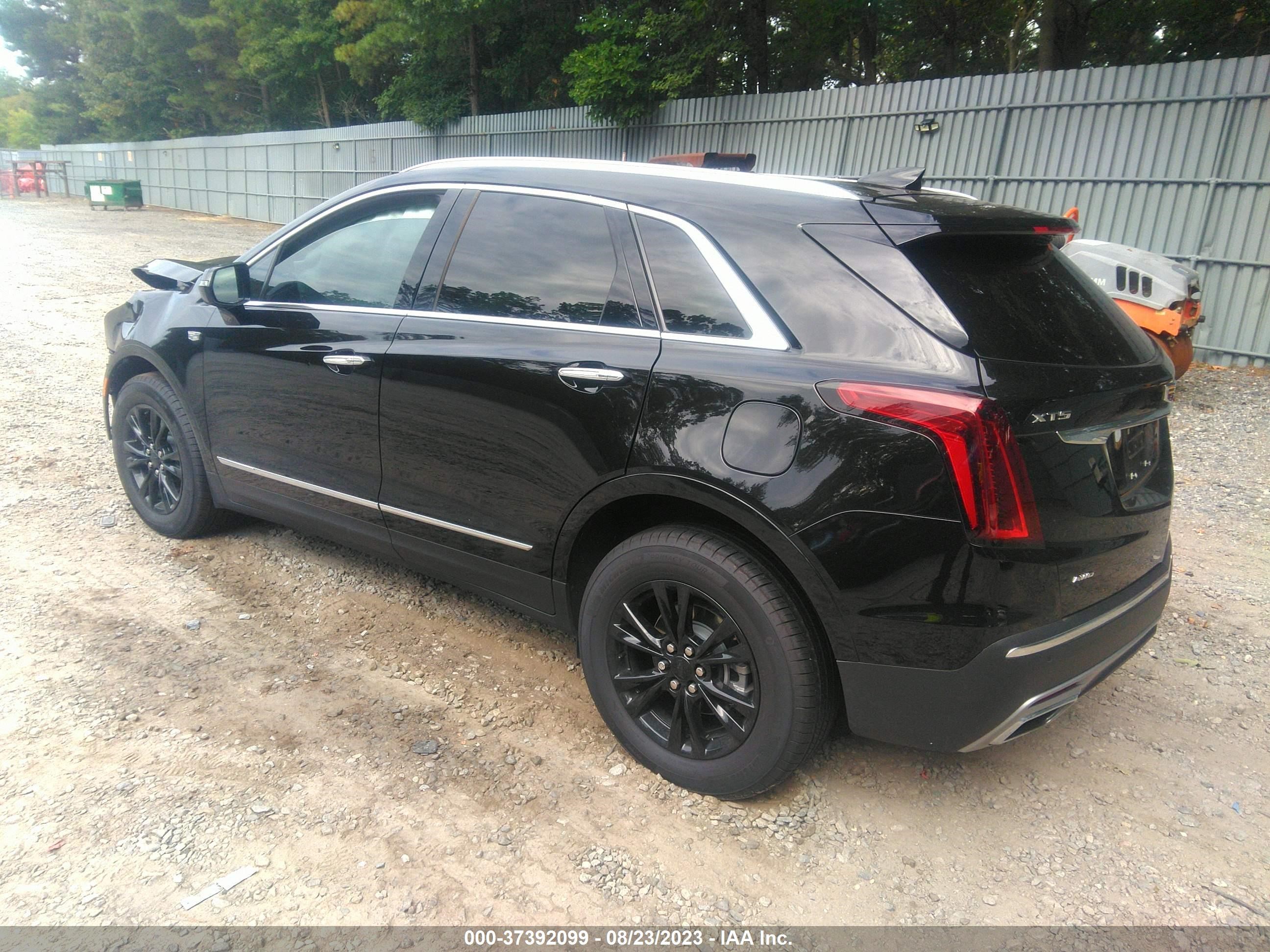 Photo 2 VIN: 1GYKNDRS8PZ154607 - CADILLAC XT5 