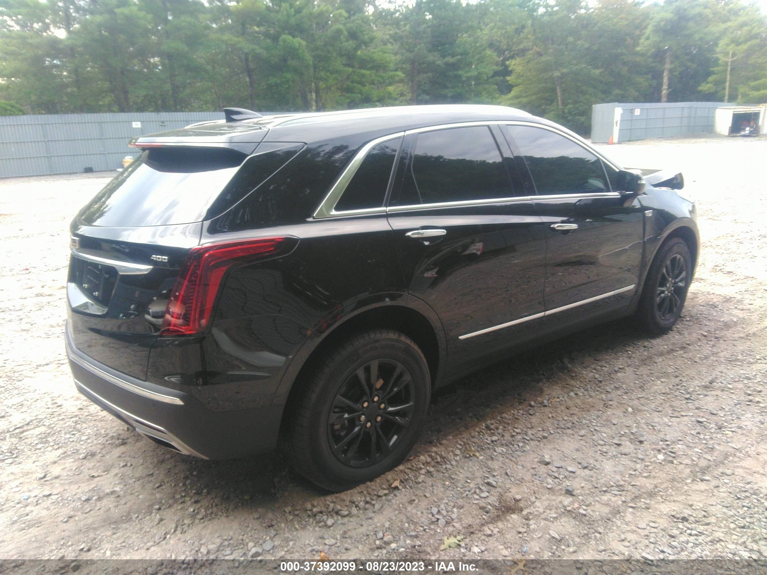 Photo 3 VIN: 1GYKNDRS8PZ154607 - CADILLAC XT5 