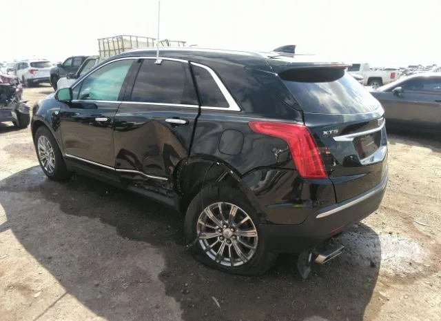 Photo 2 VIN: 1GYKNDRS9HZ179744 - CADILLAC XT5 