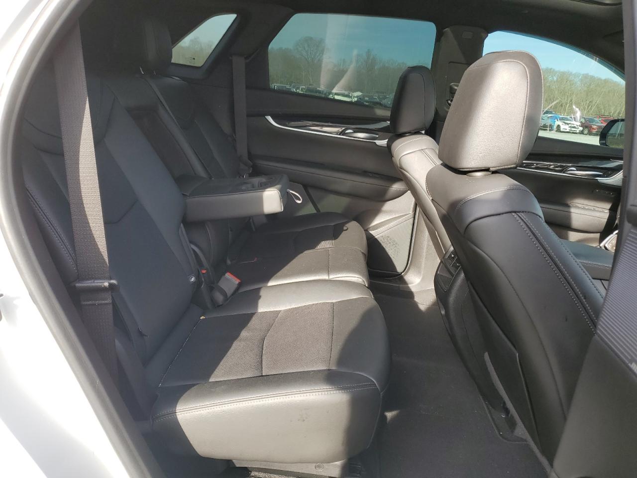 Photo 9 VIN: 1GYKNDRS9MZ132031 - CADILLAC XT5 