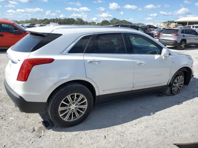 Photo 2 VIN: 1GYKNDRSXHZ232791 - CADILLAC XT5 LUXURY 