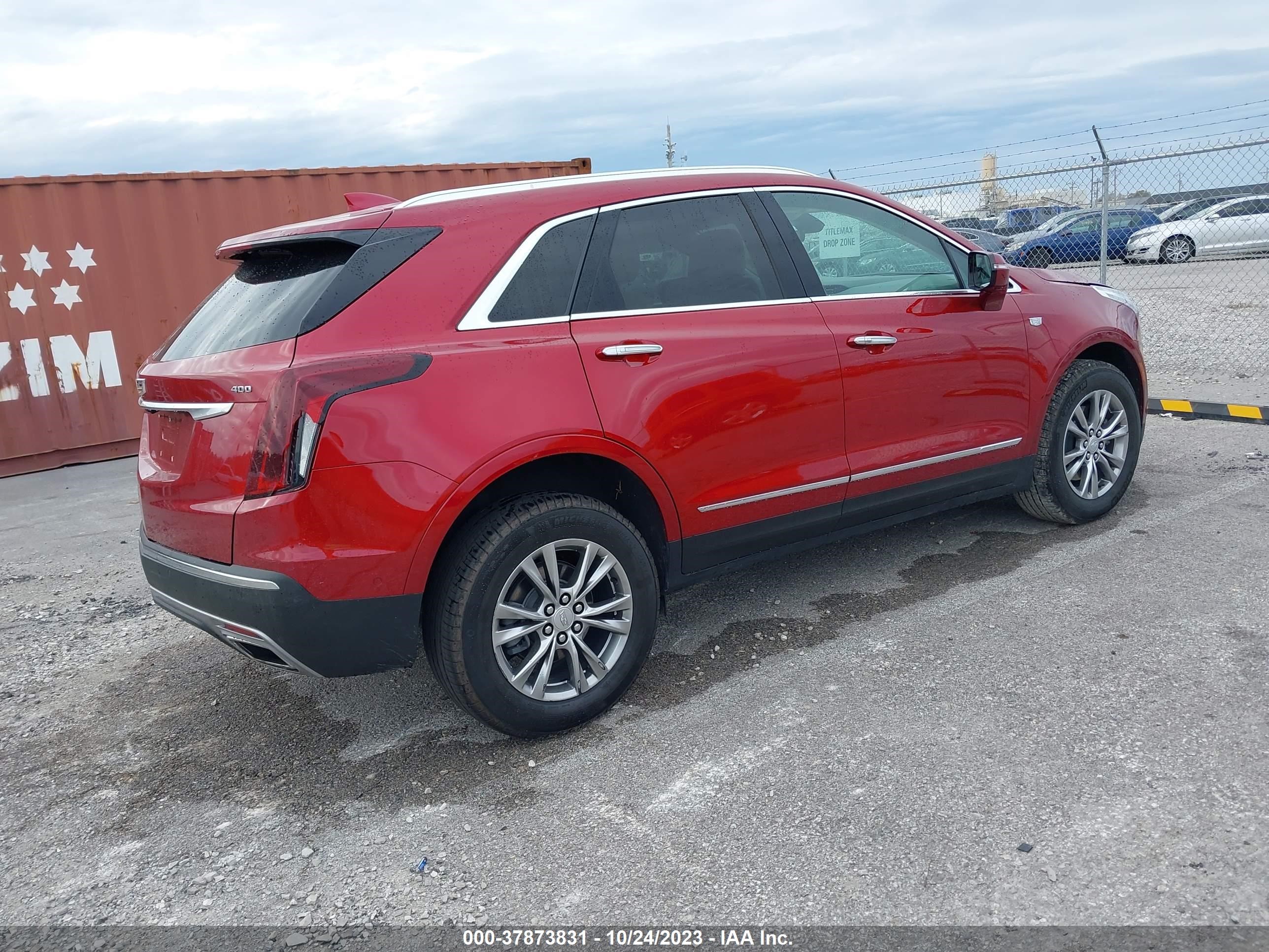 Photo 3 VIN: 1GYKNDRSXNZ114395 - CADILLAC XT5 