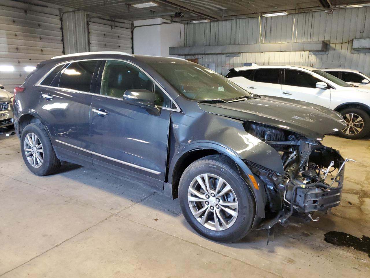 Photo 3 VIN: 1GYKNDRSXNZ148773 - CADILLAC XT5 