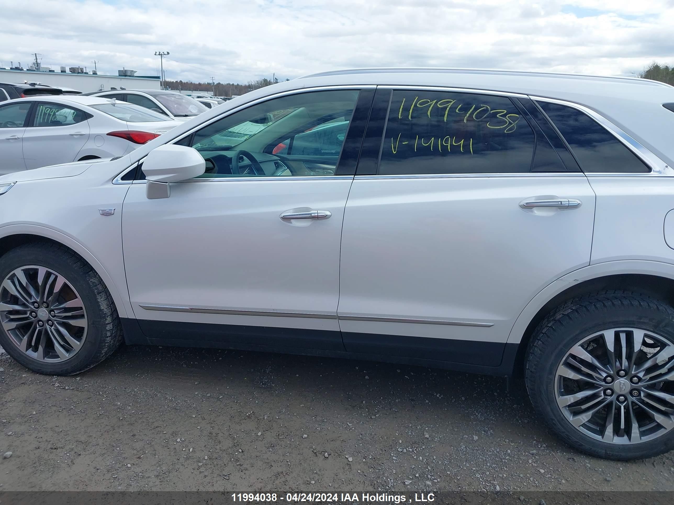 Photo 13 VIN: 1GYKNERS0HZ141941 - CADILLAC XT5 