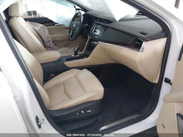 Photo 4 VIN: 1GYKNERS0HZ145746 - CADILLAC XT5 