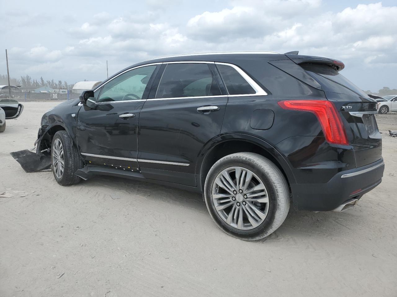 Photo 1 VIN: 1GYKNERS2KZ114201 - CADILLAC XT5 