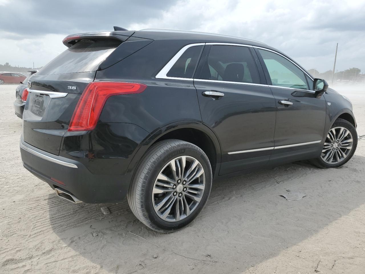 Photo 2 VIN: 1GYKNERS2KZ114201 - CADILLAC XT5 