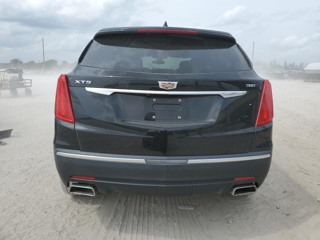 Photo 5 VIN: 1GYKNERS2KZ114201 - CADILLAC XT5 