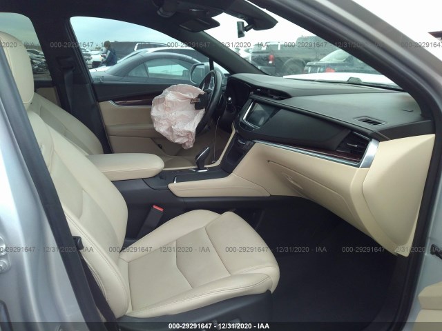 Photo 4 VIN: 1GYKNERSXJZ226968 - CADILLAC XT5 