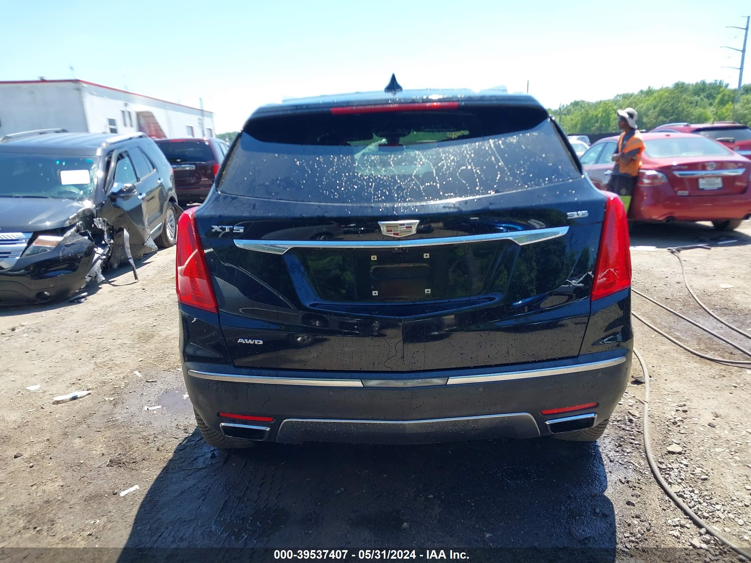 Photo 15 VIN: 1GYKNFRS0HZ104135 - CADILLAC XT5 