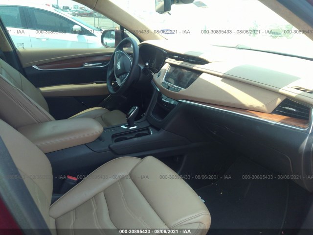 Photo 4 VIN: 1GYKNFRS0HZ275077 - CADILLAC XT5 