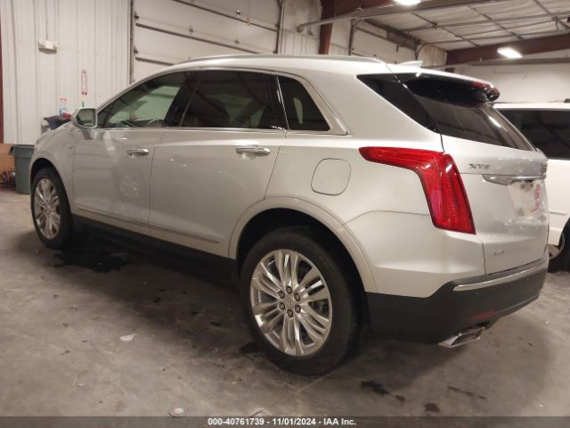 Photo 2 VIN: 1GYKNFRS4JZ105973 - CADILLAC XT5 