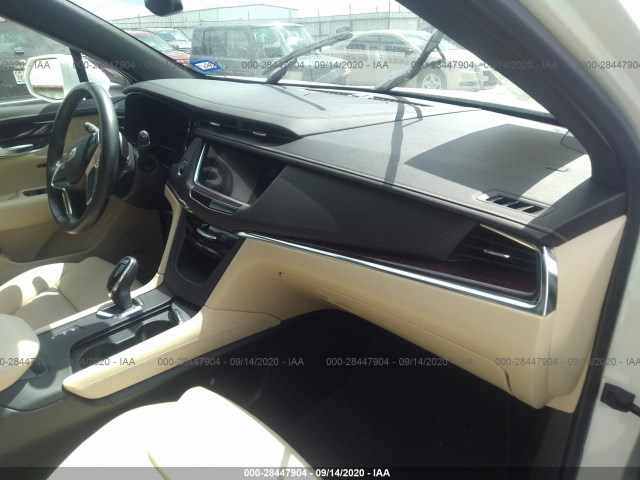 Photo 4 VIN: 1GYKNFRS5KZ252109 - CADILLAC XT5 