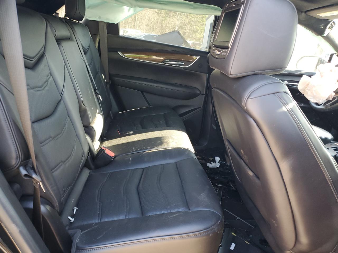 Photo 10 VIN: 1GYKNFRS6HZ111705 - CADILLAC XT5 