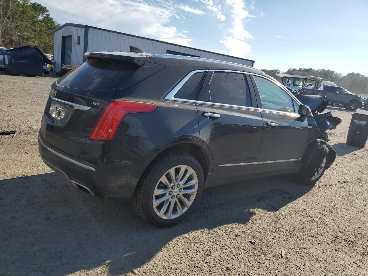 Photo 2 VIN: 1GYKNFRS6HZ111705 - CADILLAC XT5 