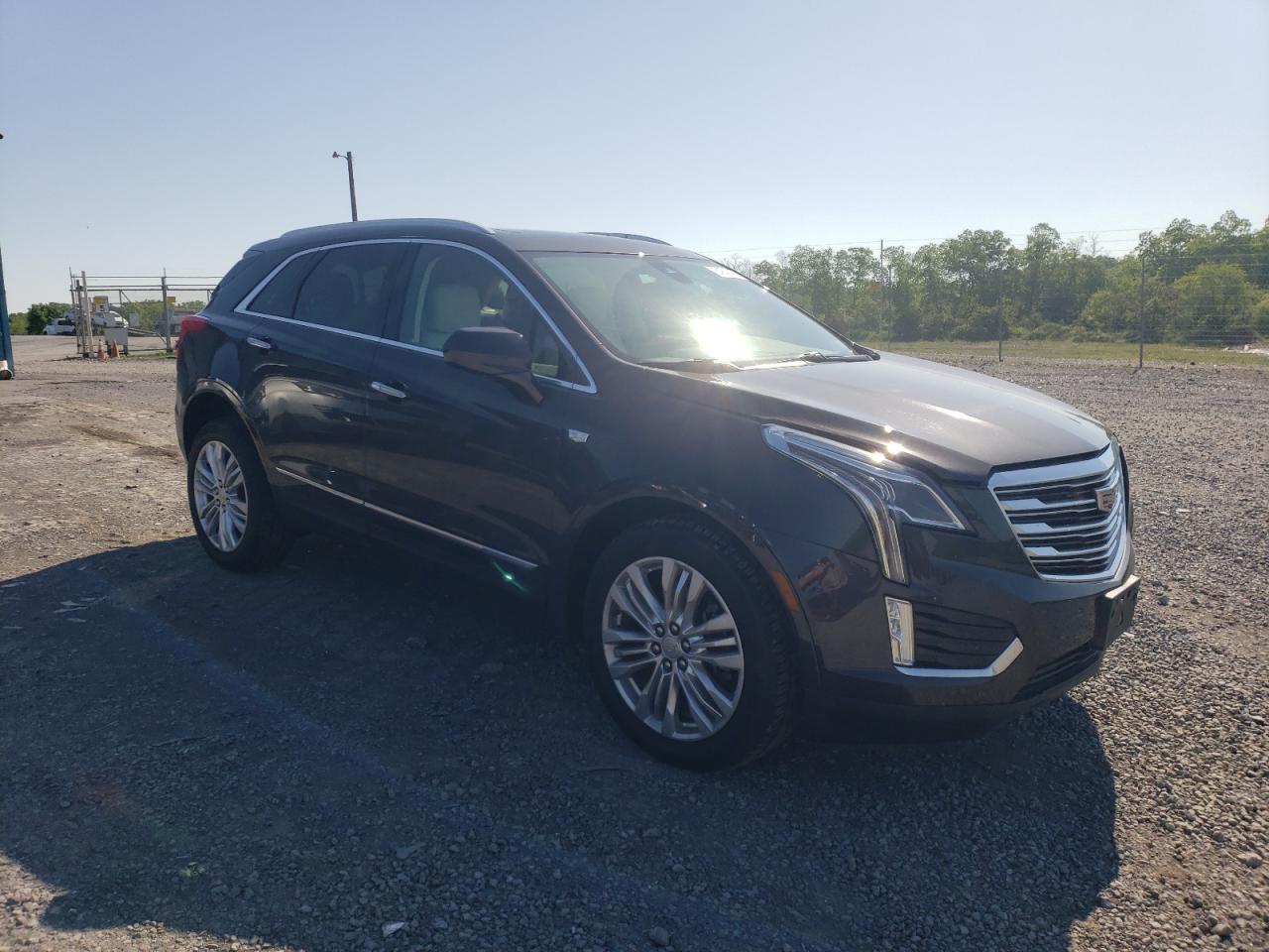 Photo 3 VIN: 1GYKNFRS8JZ113431 - CADILLAC XT5 