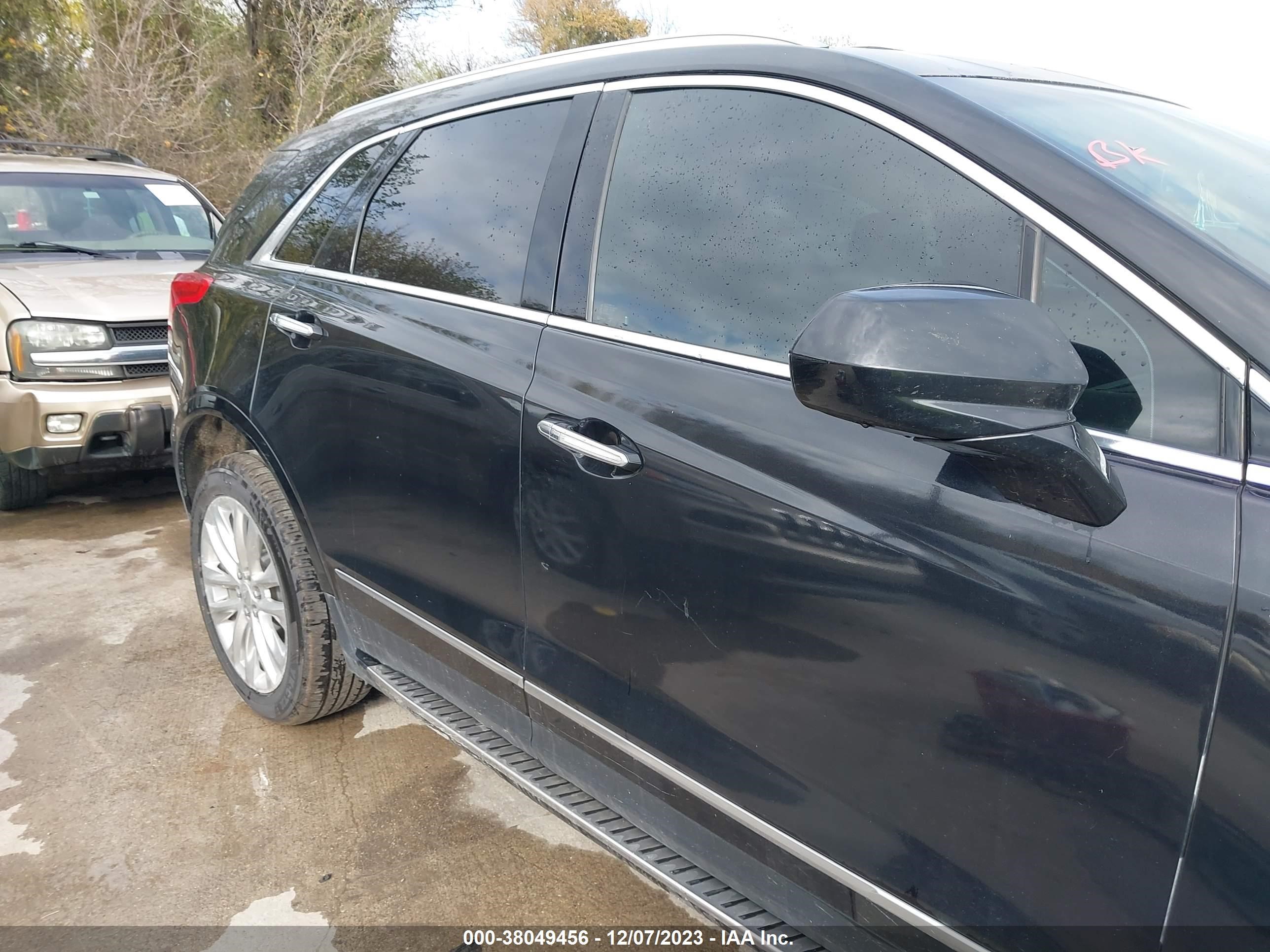 Photo 12 VIN: 1GYKNFRS9HZ110600 - CADILLAC XT5 