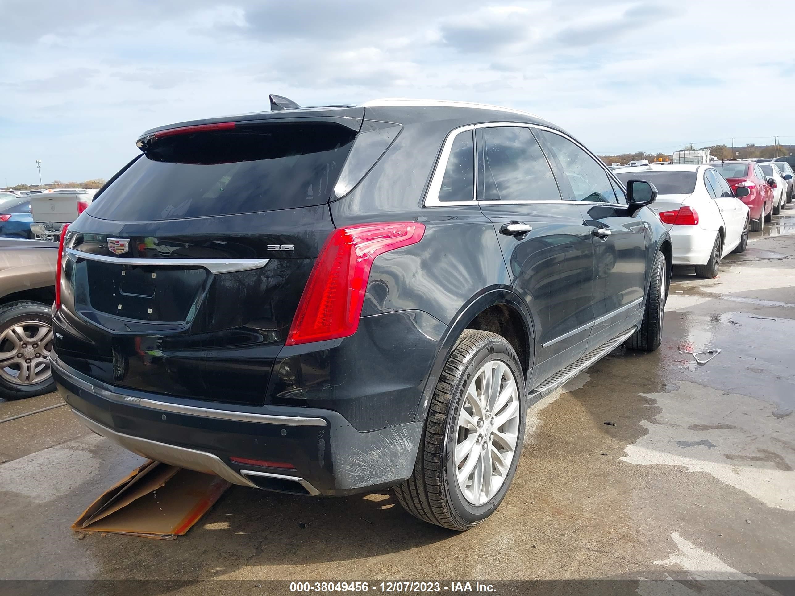 Photo 3 VIN: 1GYKNFRS9HZ110600 - CADILLAC XT5 