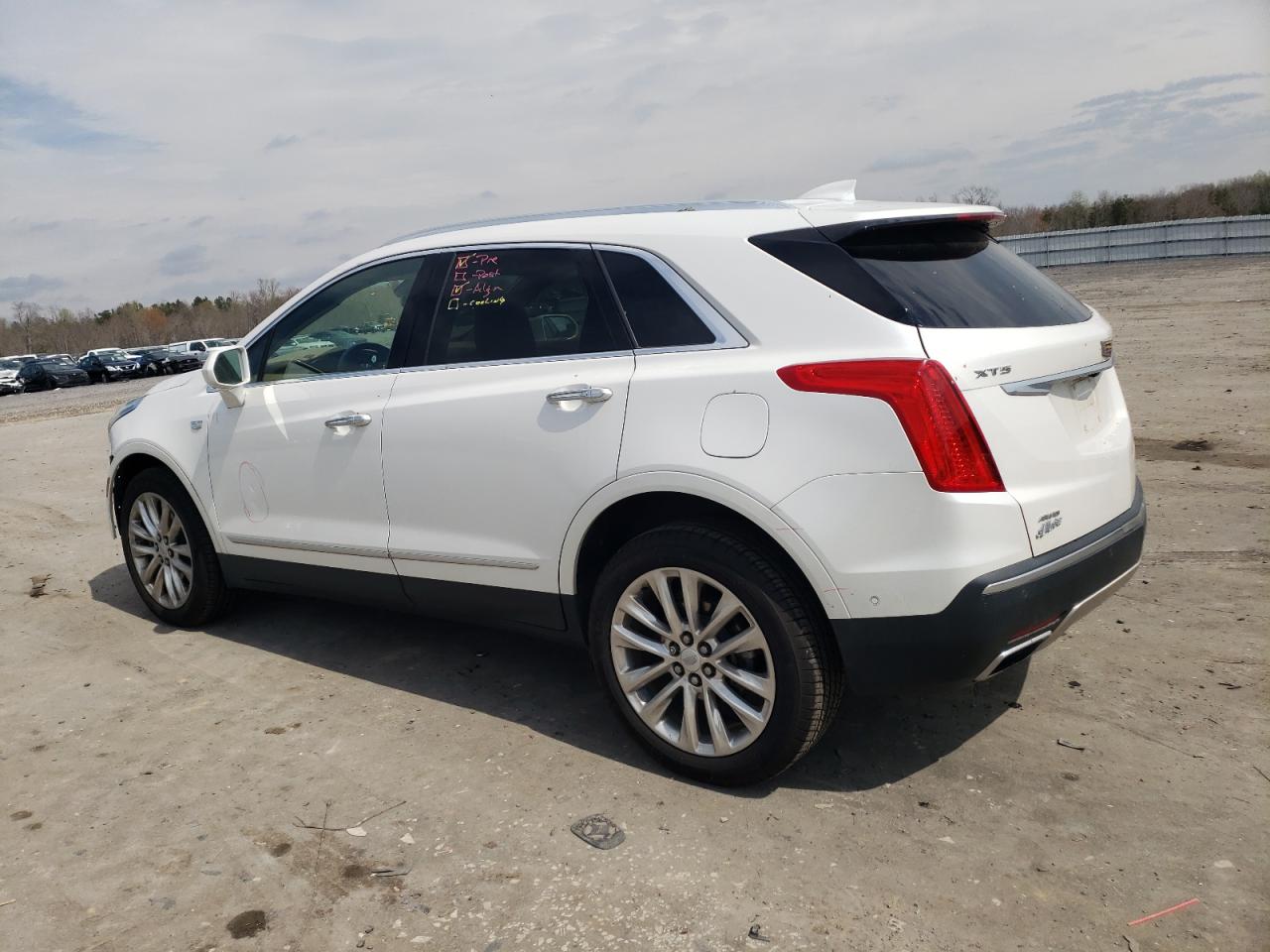 Photo 1 VIN: 1GYKNFRSXHZ270632 - CADILLAC XT5 