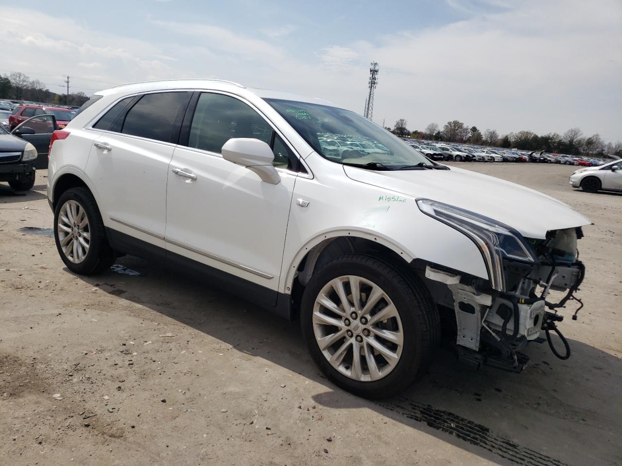 Photo 3 VIN: 1GYKNFRSXHZ270632 - CADILLAC XT5 