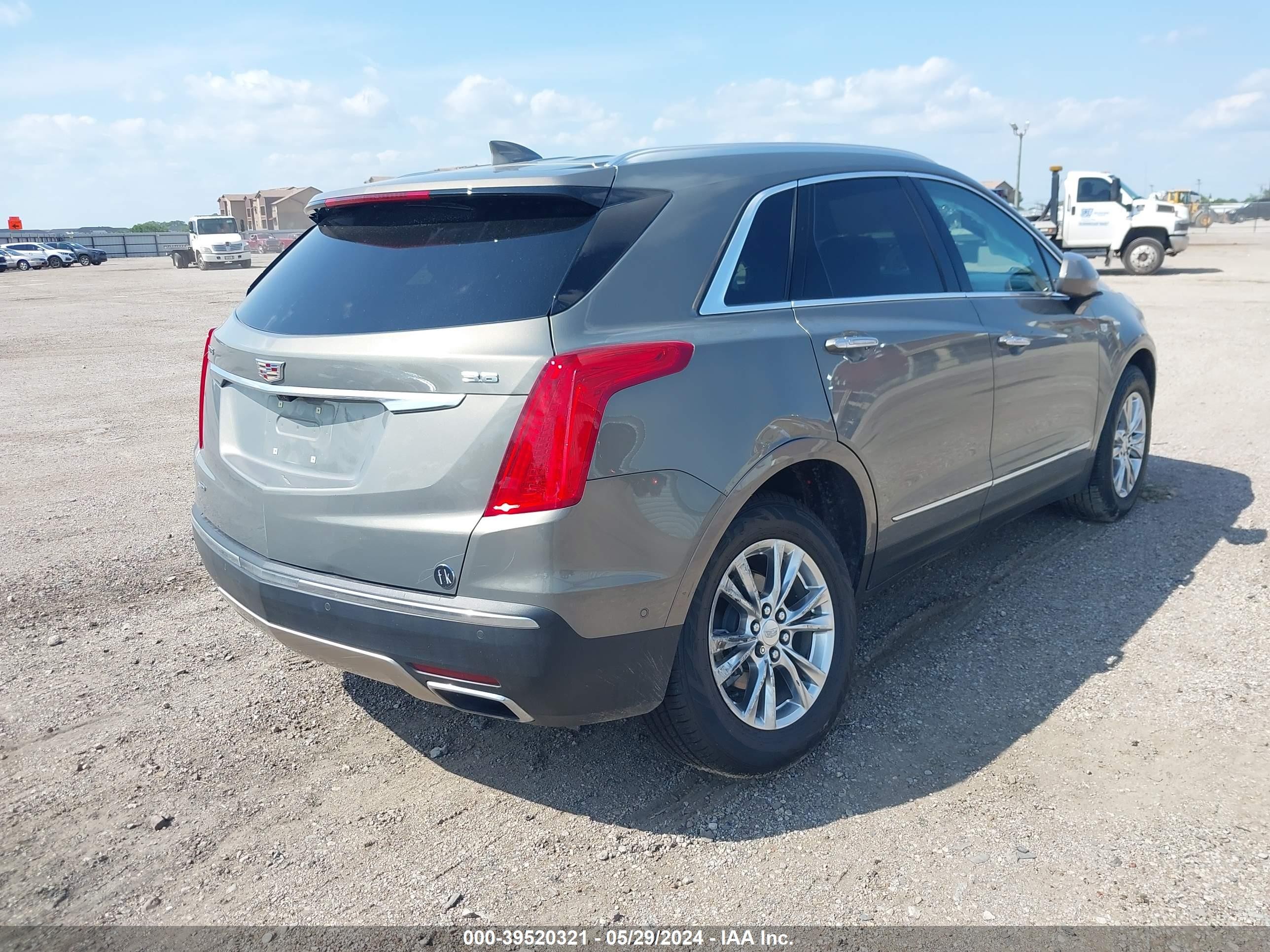 Photo 3 VIN: 1GYKNGRS0KZ117478 - CADILLAC XT5 