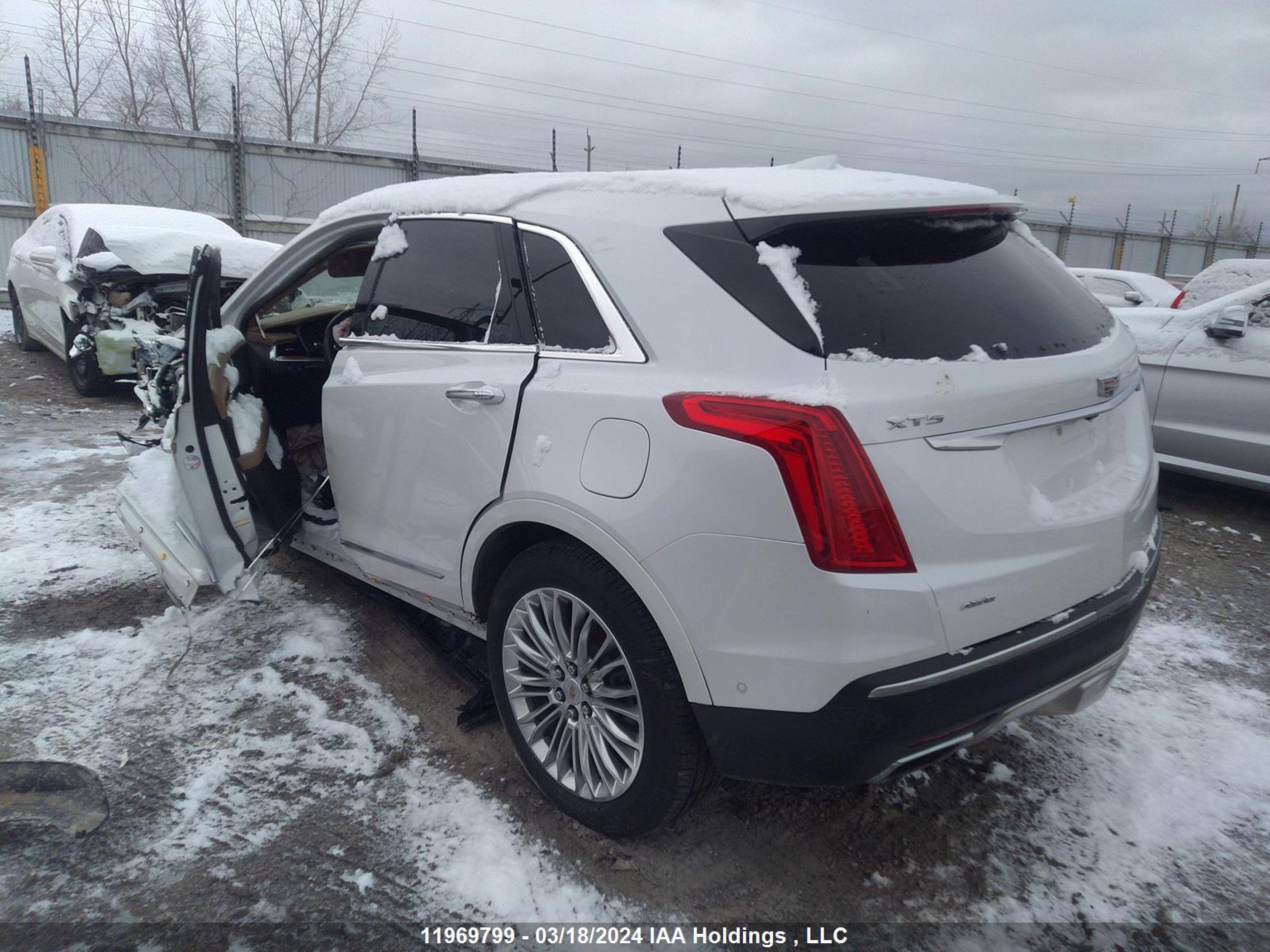 Photo 2 VIN: 1GYKNGRS1KZ144608 - CADILLAC XT5 