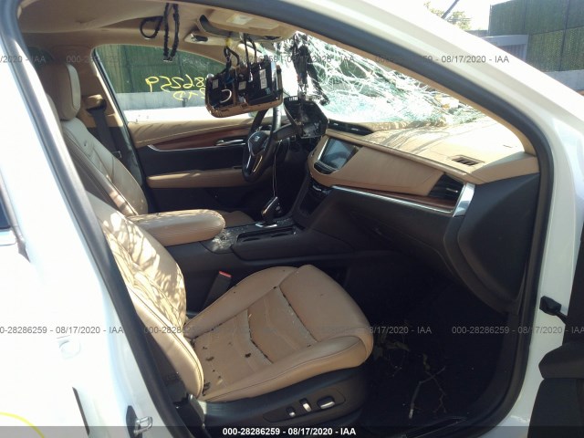 Photo 4 VIN: 1GYKNGRS2KZ172398 - CADILLAC XT5 