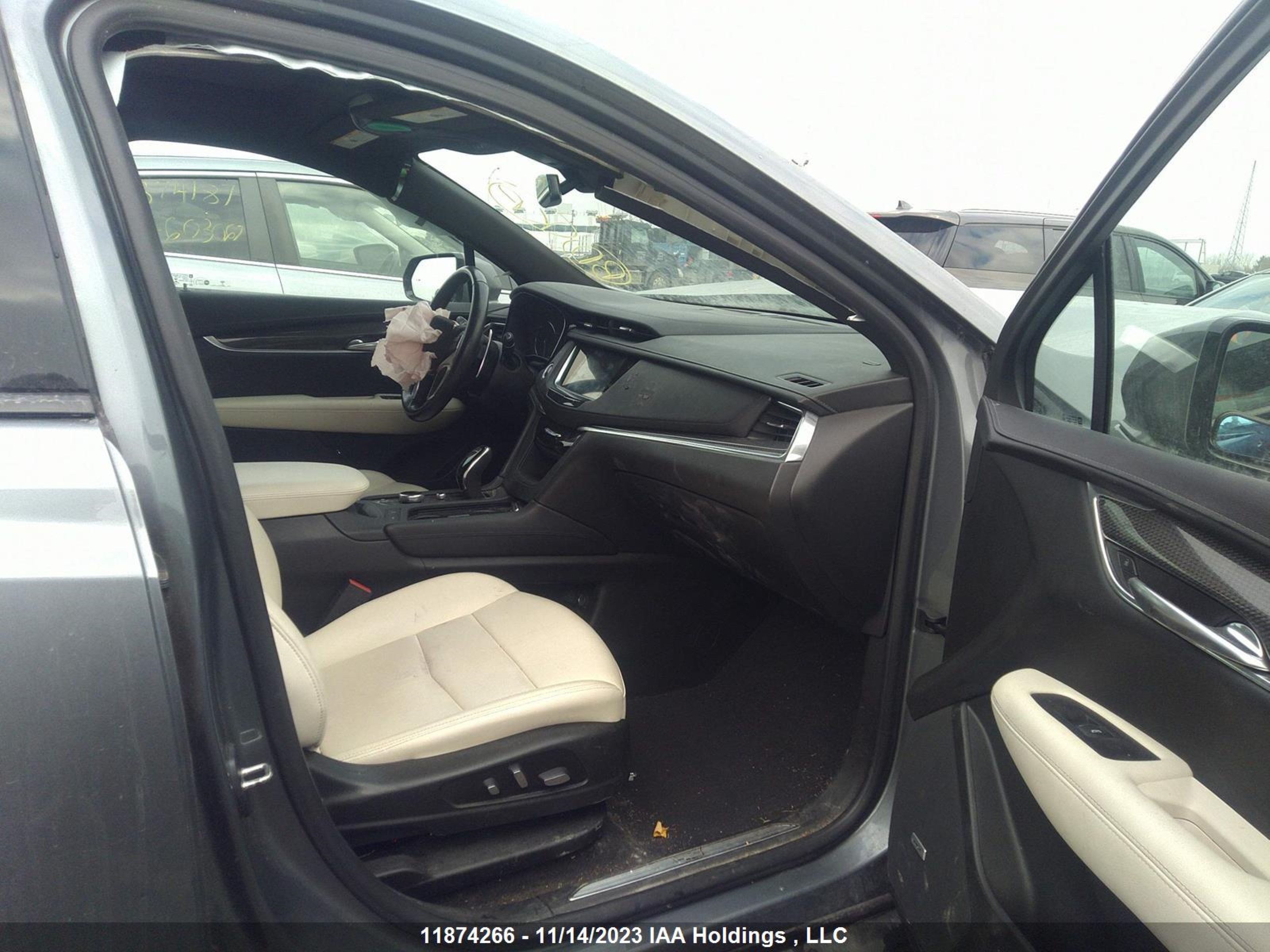 Photo 4 VIN: 1GYKNGRS3MZ101813 - CADILLAC XT5 