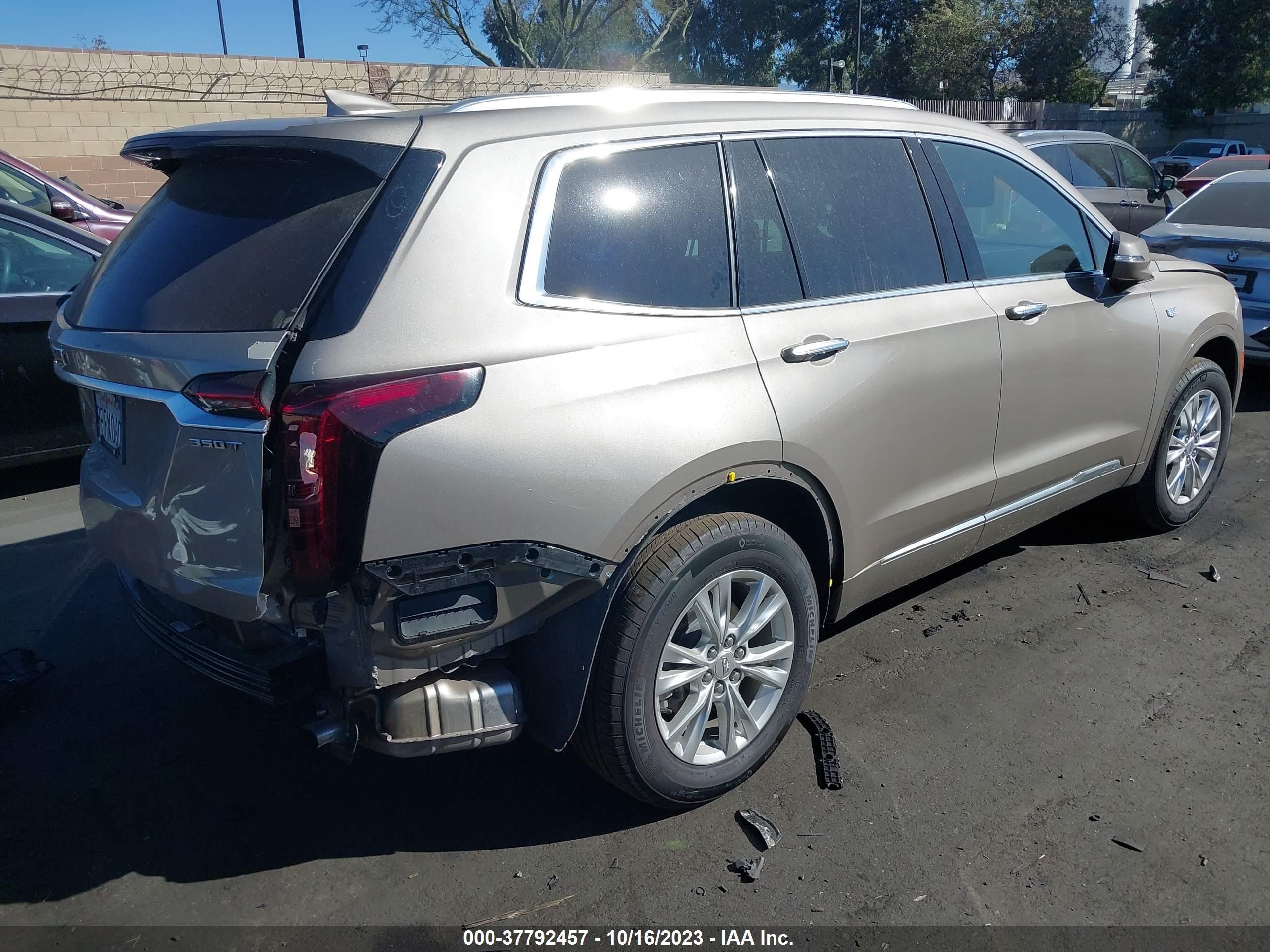 Photo 3 VIN: 1GYKPAR40PZ182007 - CADILLAC XT6 