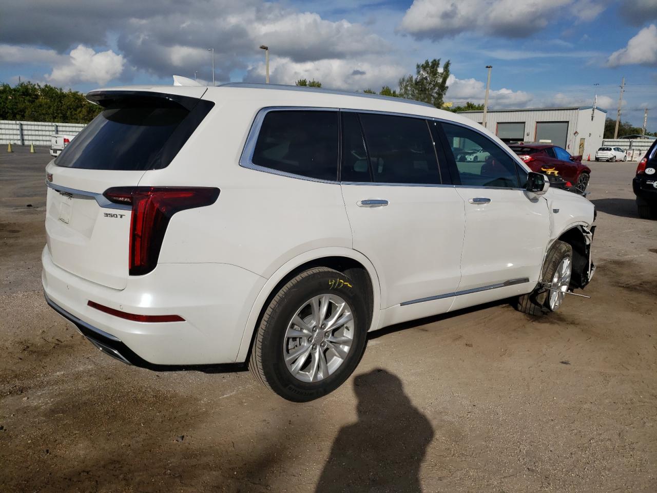 Photo 2 VIN: 1GYKPAR48MZ151437 - CADILLAC XT6 