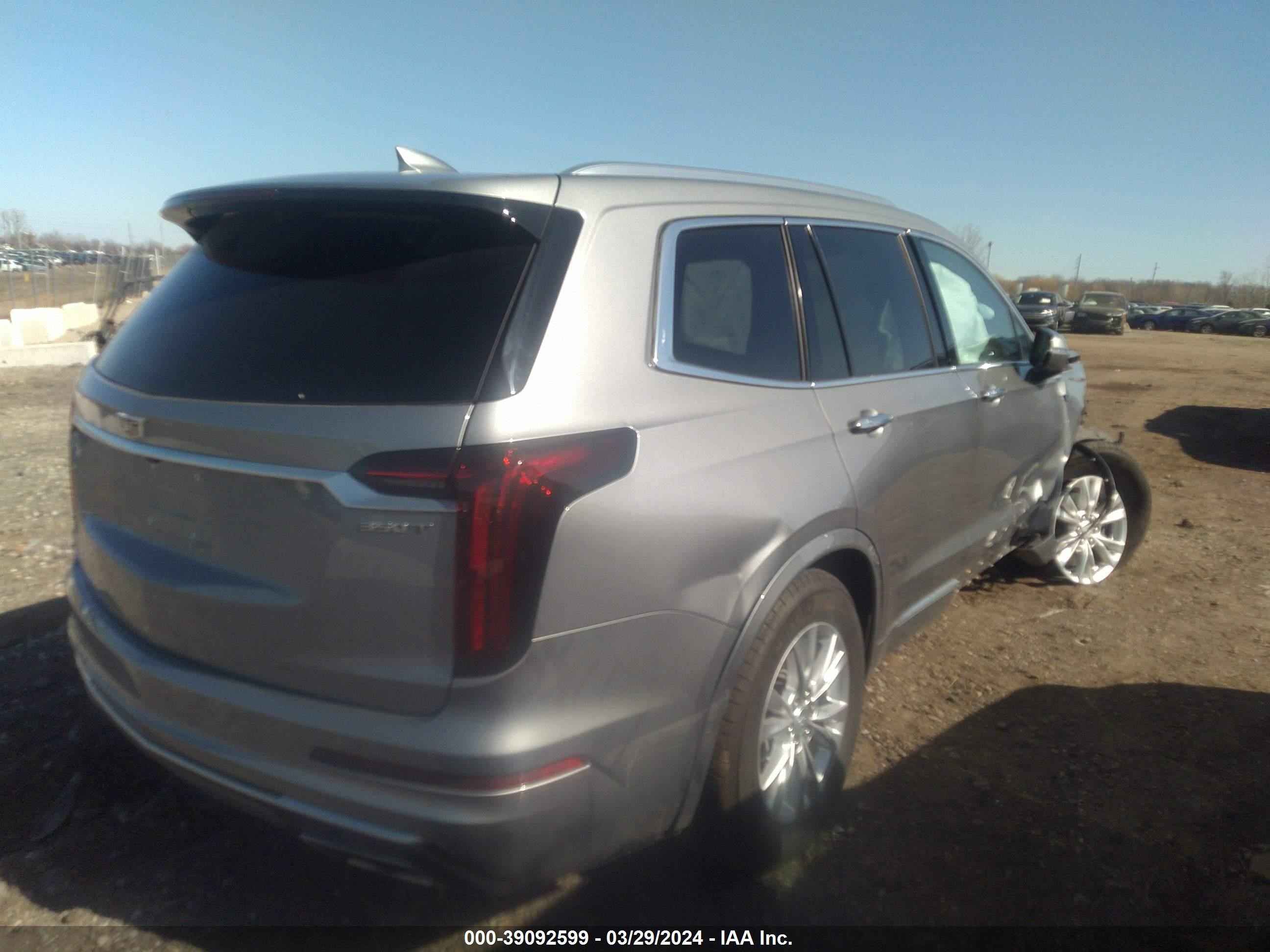 Photo 3 VIN: 1GYKPBR41RZ704524 - CADILLAC XT6 