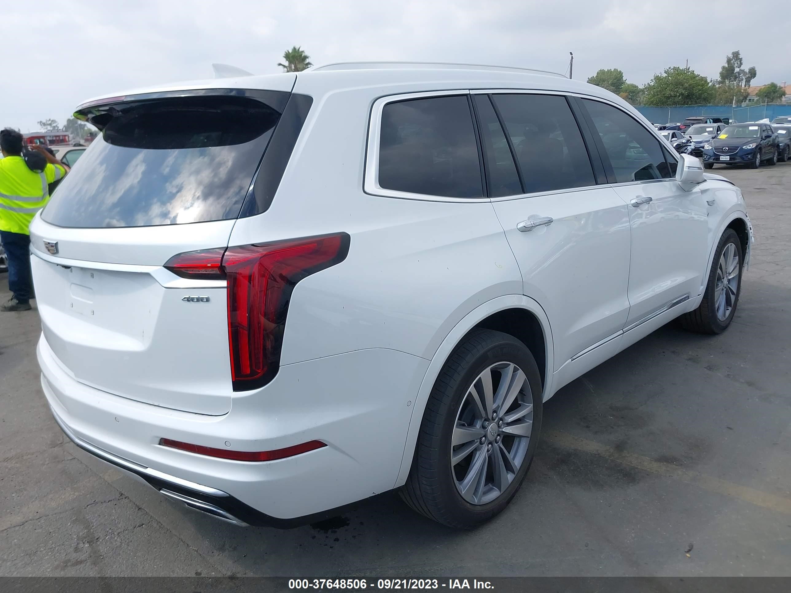 Photo 3 VIN: 1GYKPCRS3LZ154318 - CADILLAC XT6 