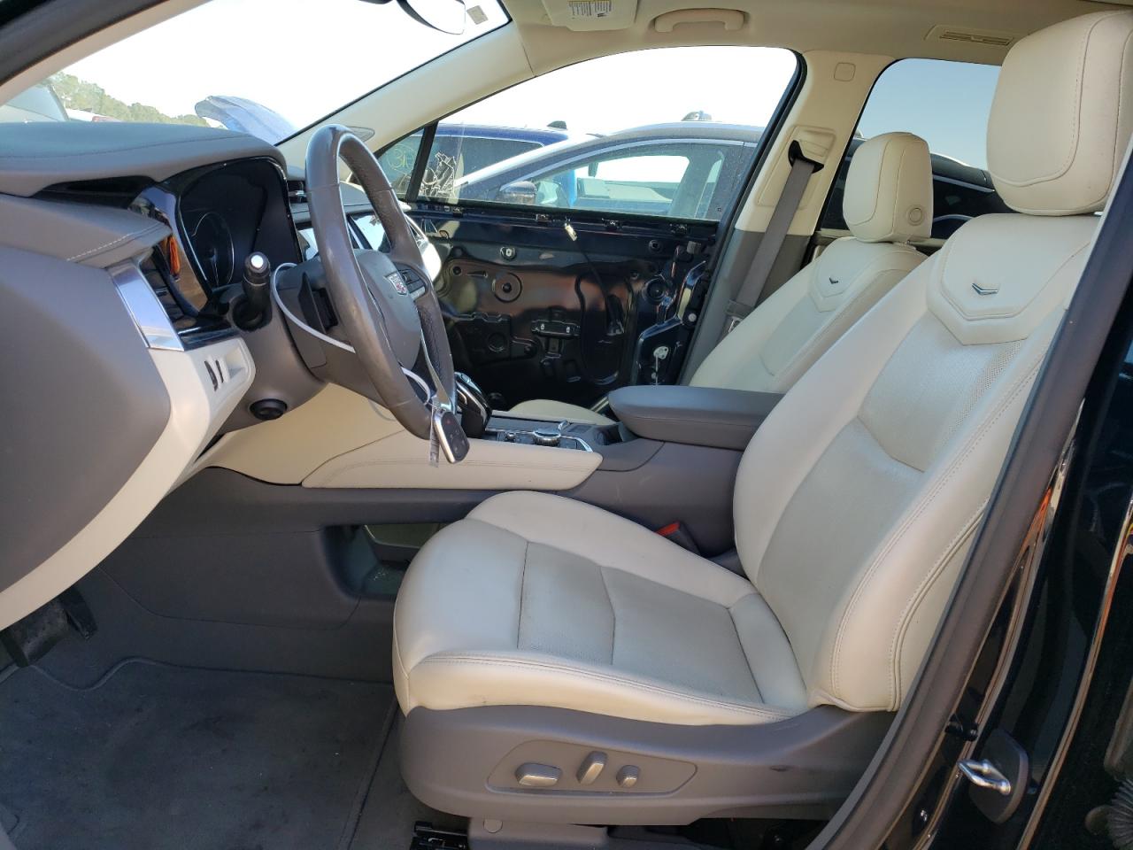 Photo 6 VIN: 1GYKPCRS5MZ181604 - CADILLAC XT6 