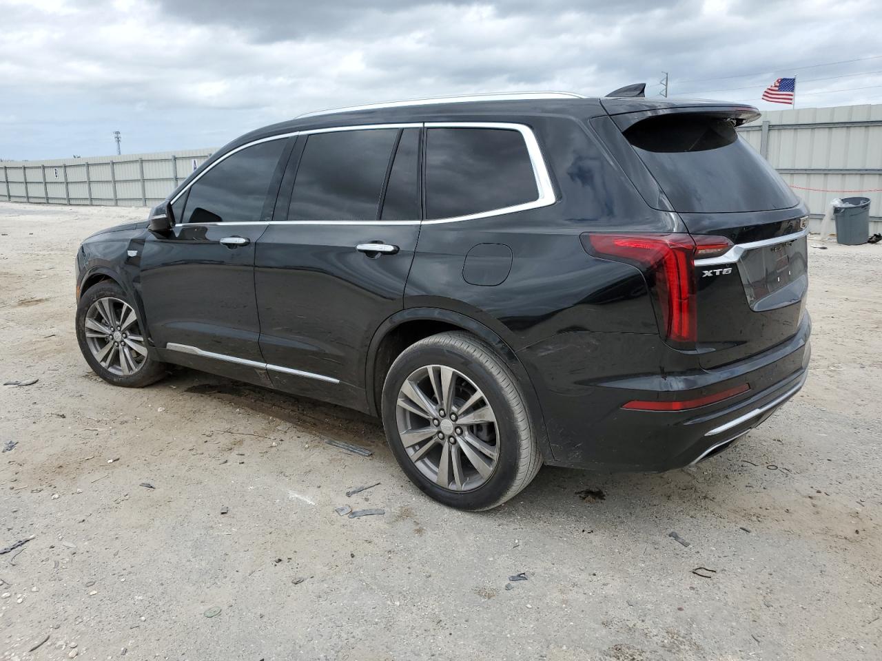 Photo 1 VIN: 1GYKPCRSXNZ110089 - CADILLAC XT6 