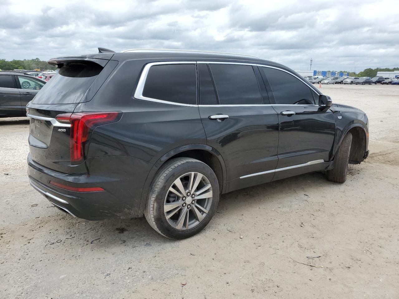 Photo 2 VIN: 1GYKPCRSXNZ110089 - CADILLAC XT6 