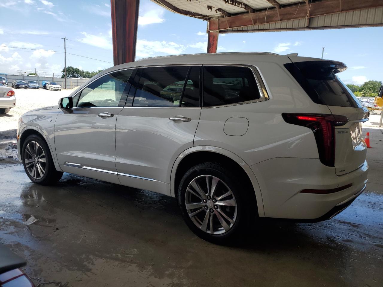 Photo 13 VIN: 1GYKPDRS4PZ215574 - CADILLAC XT6 