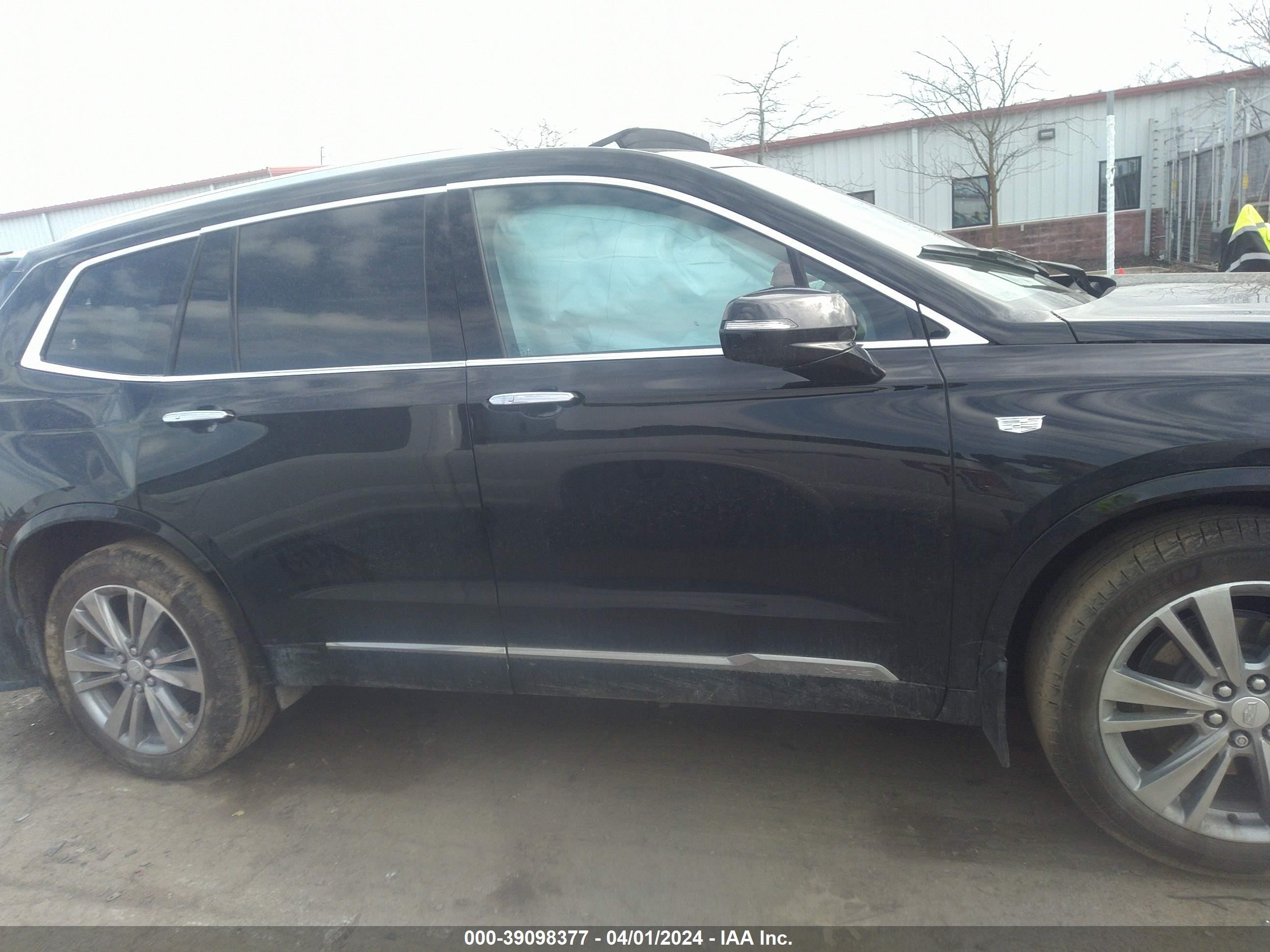 Photo 11 VIN: 1GYKPDRS4RZ721778 - CADILLAC XT6 