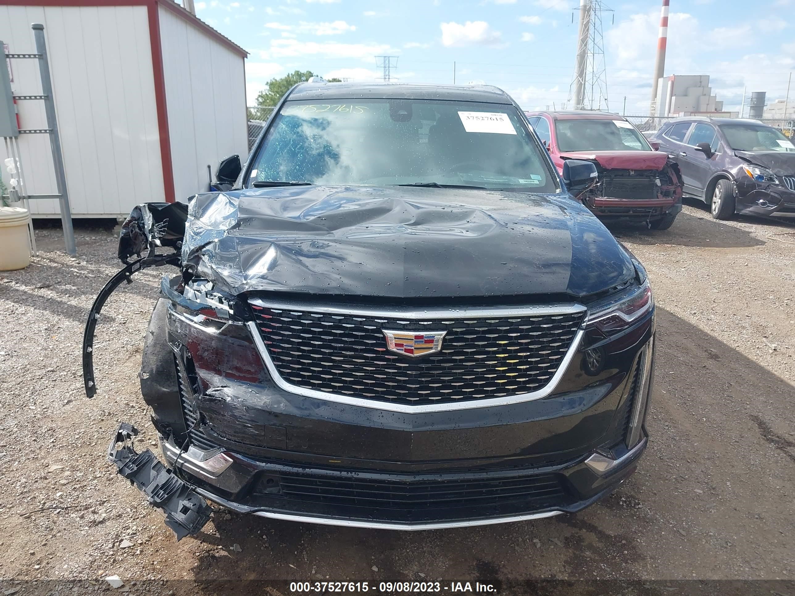 Photo 11 VIN: 1GYKPDRSXNZ114293 - CADILLAC XT6 