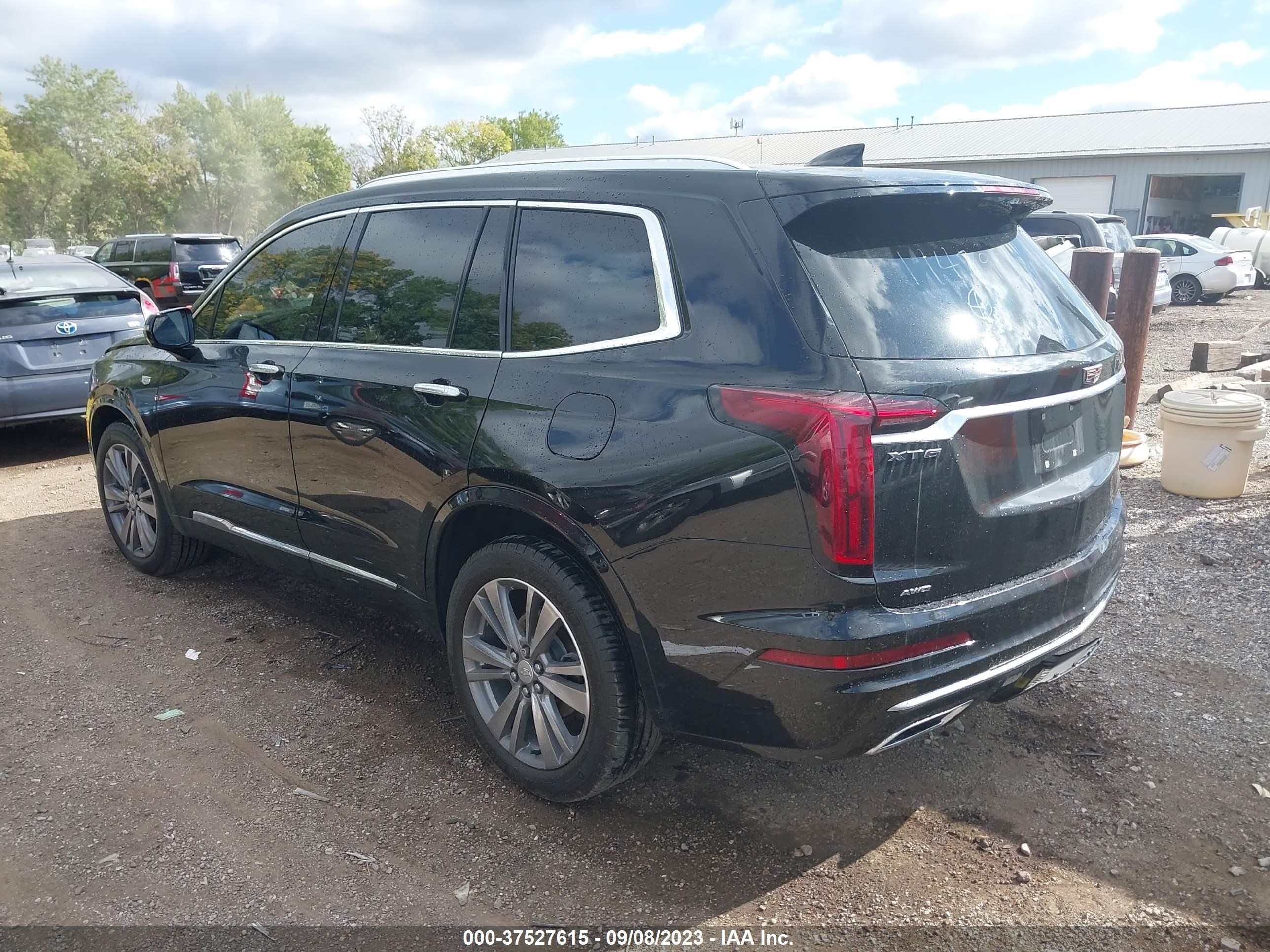 Photo 2 VIN: 1GYKPDRSXNZ114293 - CADILLAC XT6 